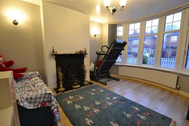 3 Bedroom Semi Detached Available Arranging tenancy - Photo 1