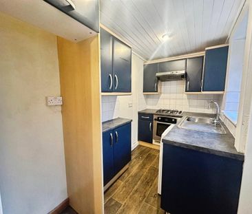 2 bedroom terraced house to rent - Photo 1