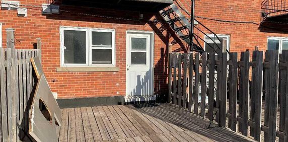 5 1/2 . 3 bedrooms - Photo 2