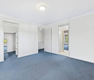 Stunning 3-Bedroom Townhouse in Denhams Beach - Photo 4