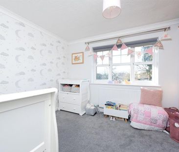 2 bedroom end of terrace house to rent - Photo 3