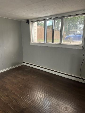 For Lease - 75 Highland Road Unit# B, Kitchener, Ontario - Photo 2