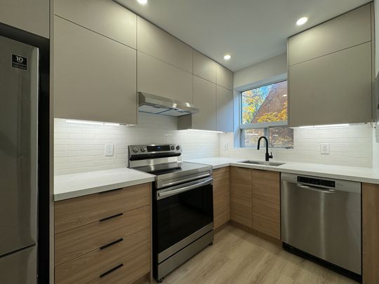 For Lease - 823 Millwood Road Unit# 4, Toronto, Ontario - Photo 1