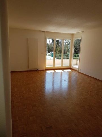 A Louer Appartement 3.5 pièces à VEVEY - Foto 4