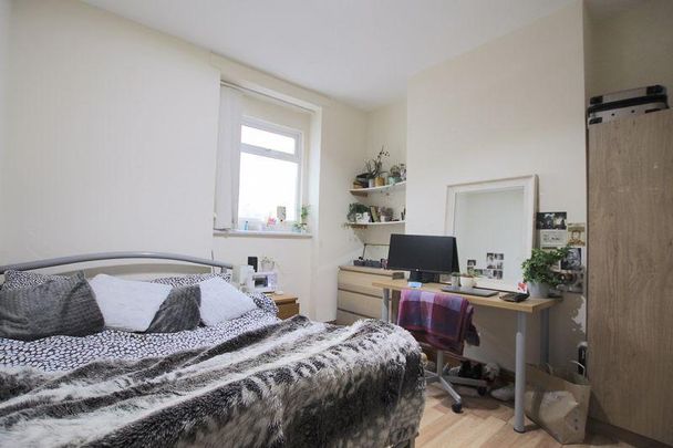 5 bedroom terraced house to rent - Photo 1