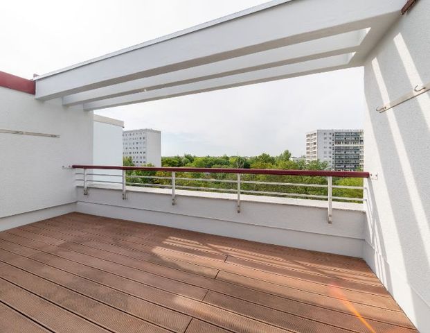 Helle Singlewohnung mit großer Dachterrasse ab 01.06.2025 - Photo 1
