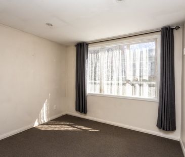 Lovely 3-Bedroom Home in Prime Location! - Photo 4