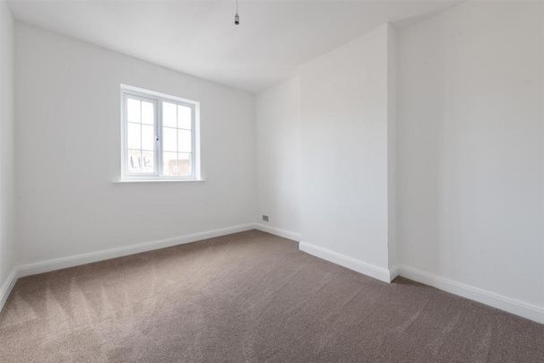 3 bedroom apartment to rent - Photo 1