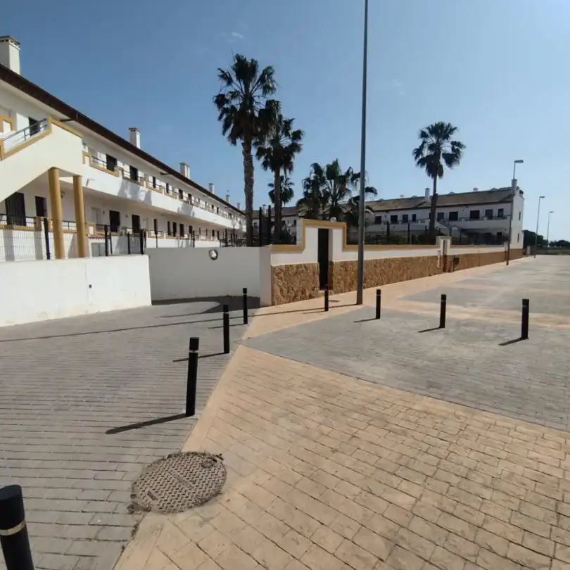Piso de alquiler en Calle del Abrazo, 2, La Puebla - Photo 1