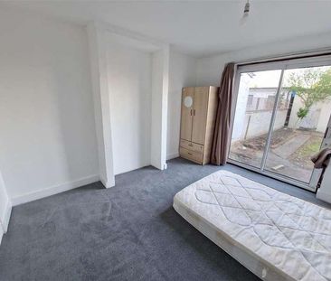 Stanley Park Drive, Wembley, HA0 - Photo 4