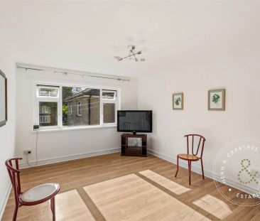 2 Bedroom Flat - Photo 1