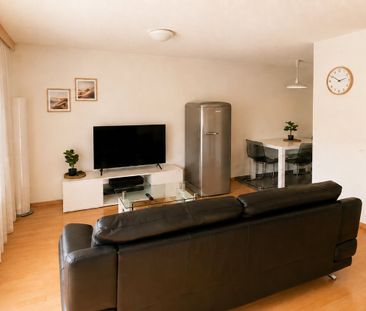 Möbliert wohnen im Herzen von Biel – 40 m², Balkon, Klima & Sauna - Foto 3
