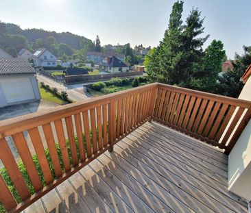 Exklusiv für betreutes Wohnen: Geförderte Altbauwohnung mit Balkon - Photo 1