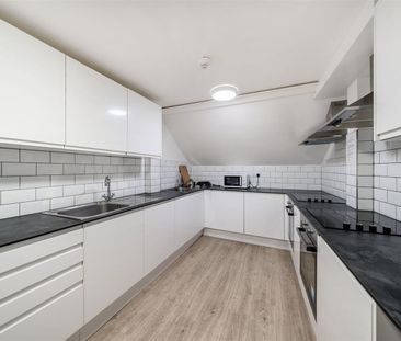 Studio Flat, Coldharbour Lane, SW9 - Photo 2