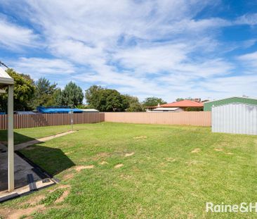 100 Dalman Parkway, Glenfield Park, NSW 2650 - Photo 2