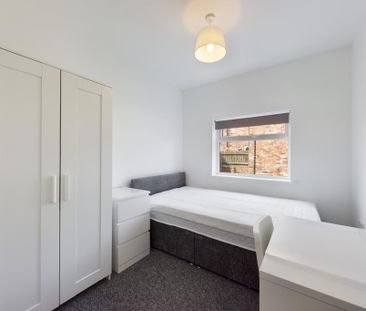 4 bedroom house to rent - Photo 3