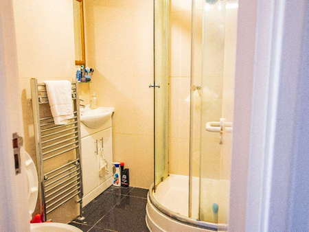 Manchester Road Room B - Photo 4