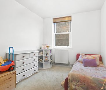 Battersea Church Road, London - Photo 6