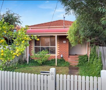 Stylish & Low-Maintenance Living in Prime Preston - Photo 2