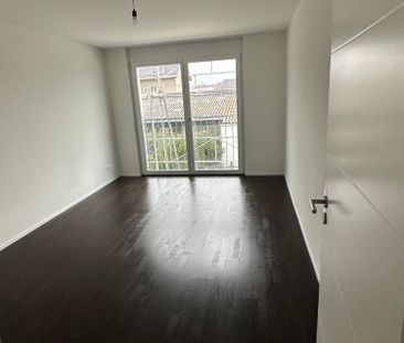 Grosszügiges 6.5-Zimmer-Doppeleinfamilienhaus (Haushälfte) in Erlen... - Foto 5