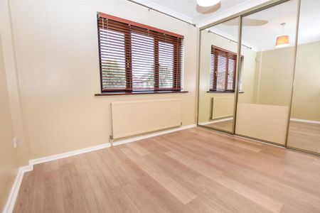 2 bedroom semi-detached house to rent - Photo 2