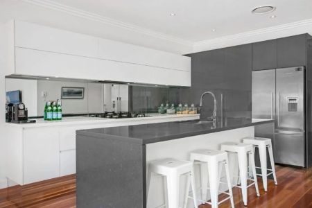 Modern Comfort and Convenience in the Heart of Ryde - Photo 4