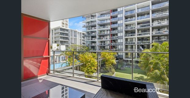 Inner city living in resort like secure building - Photo 1