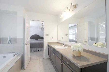 For Lease - 70 Quillberry Close Unit# Main, Brampton, Ontario - Photo 2