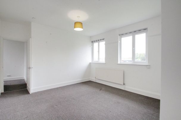 2 bed flat to rent in Wellesley Avenue, IVER, SL0 - Photo 1