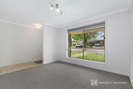 3 Whistler Concourse, Bandiana - Photo 2