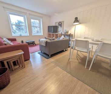 3 bedroom flat to rent - Photo 2