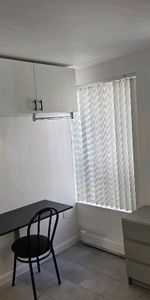 1 1/2 **Non-Fumeur** Chauffé, Éclairé, Semi Meublé, Intercom, WI-FI ($) Caméras de surveillance **Non-Fumeur** - Photo 3