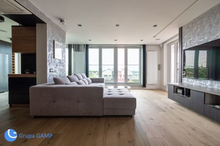 3-Bedroom Unique Penthouse by the River - Фото 3