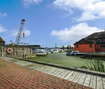 Horning - Photo 3