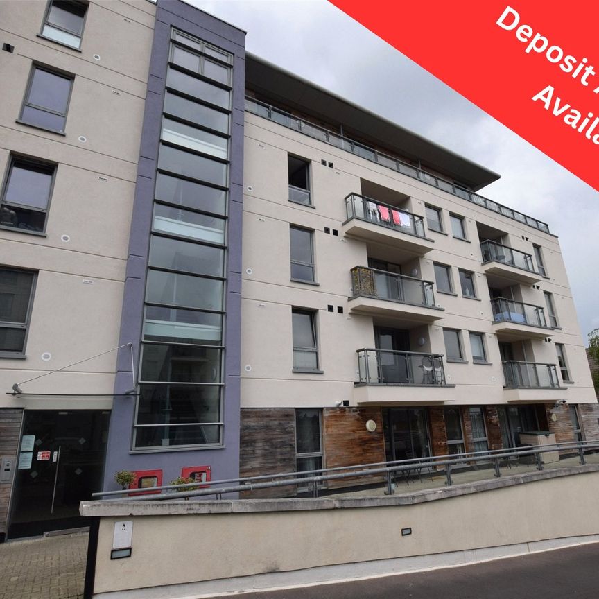 Zetex Apartments, Mercury Gardens, Romford, RM1 - Photo 1