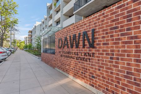 Modern 2-Bedroom Apartment: Urban Comfort Redefined - Photo 2