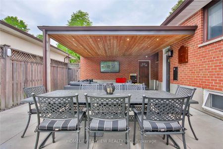 For Lease - 72 Keegan (Lower) Crescent, Toronto, Ontario - Photo 2
