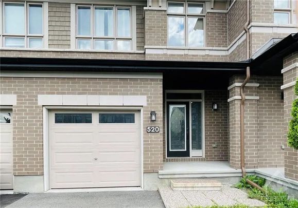 For Lease - 520 EARNSCLIFFE Grove, Blossom Park - Airport and Area, Ontario - Photo 1