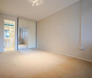 4 bedroom townhouse to rent - Photo 3