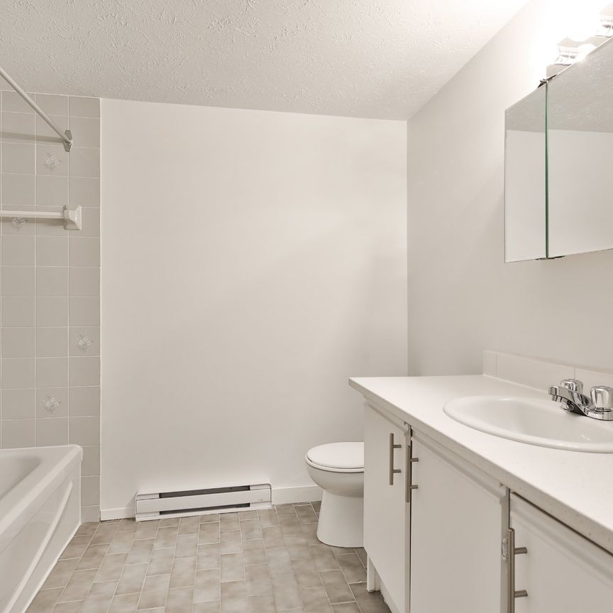 Appartement - 303-460 Ch. De La Rabastalière O. - Photo 1