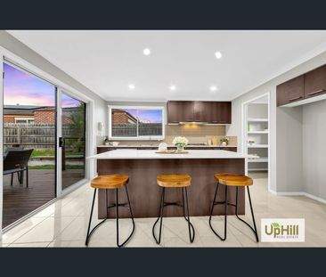 5 Caropepe Ave, Pakenham, Vic 3810 - Photo 1