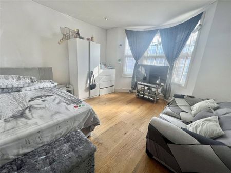 House share to rent - Photo 3