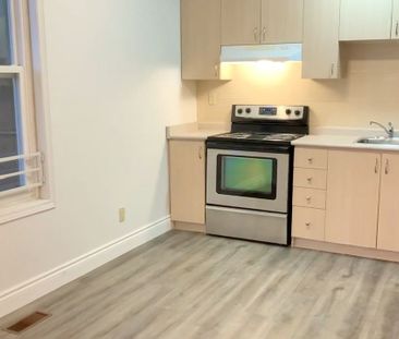 For Lease - 178 Coleman Avenue Unit# Front unit with basement, Toro... - Photo 2