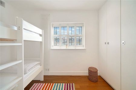 A charming and beautifully presented four bedroom period house located in the very desirable Alphabet Streets of Fulham. - Photo 4