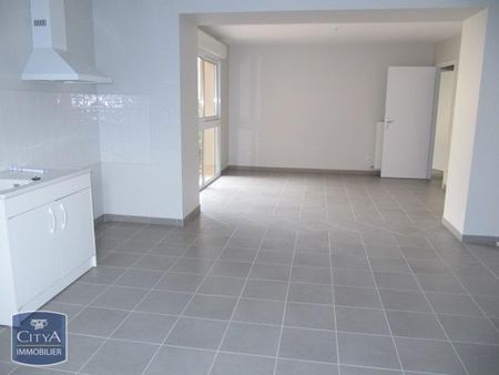 Location Appartement 4 pièces 78m² MACON 71000 - Photo 3