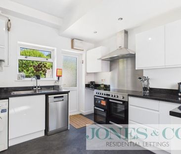 1 bedroom in a house share to rent - Photo 5