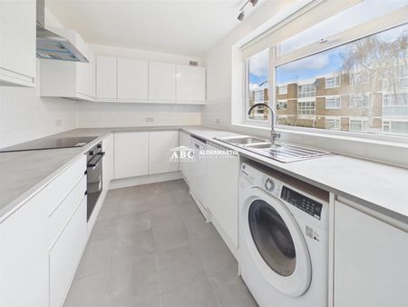 Stratton Close, HA8 6PL, Edgware - Photo 4