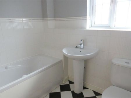 2 bedroom end of terrace house to rent - Photo 5