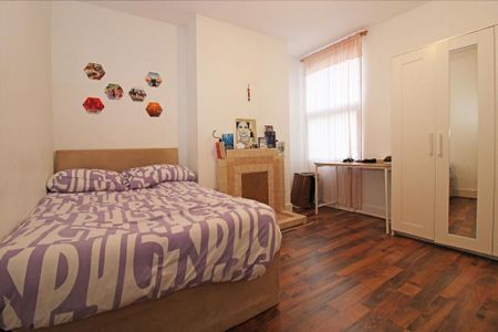 3 bedroom flat to rent - Photo 5