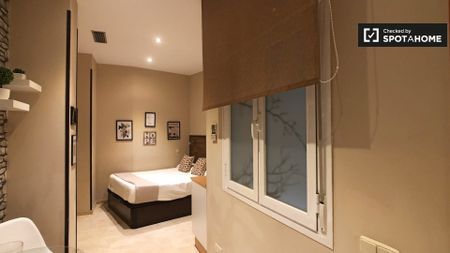 madrid, Community of Madrid 28013 - Photo 3